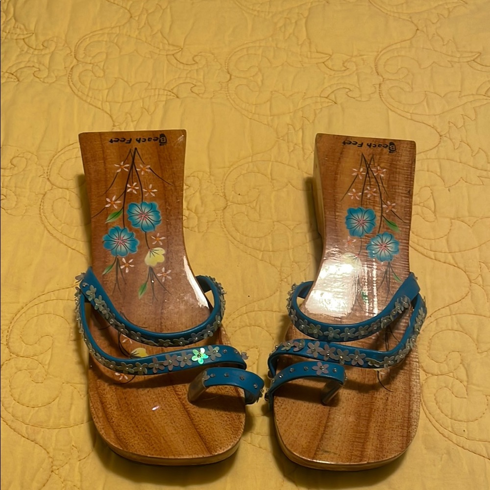 Women's Blue Wooden Beach Feet Sandals